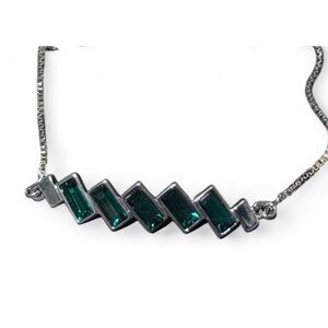 Callura | Emerald Cut Bracelet with Green Crystal Stones